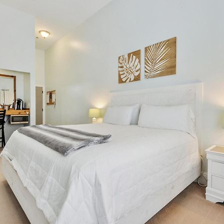 Hotel Whiskey In Пасс-Крисчиан Номер фото